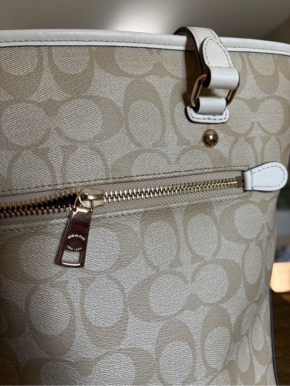 Coach Beige & Cream Signature Canvas Shoulder Tote Bag - Picture 6 of 13